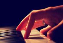 开云体育官网-阿尔艾因教练组强化体能训练，备战关键战