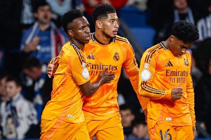 关于瓦伦西亚冲击前四,球队实力有望突破瓶颈的信息 关于瓦伦西亚冲击前四,球队实力有望突破瓶颈的信息