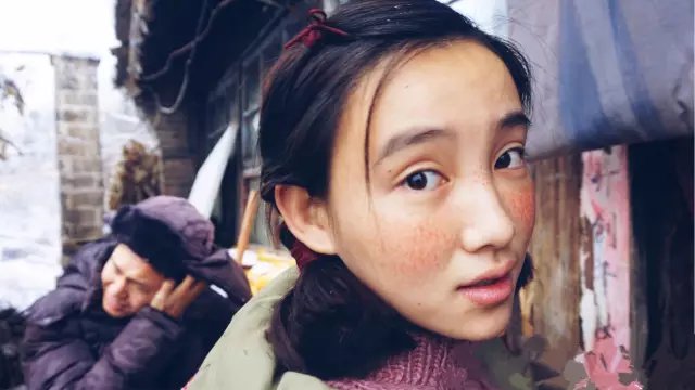 开云官网-关于判罚引争议，观众疑虑不安，裁决细节被关注的信息