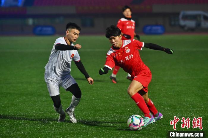 开云体育登录-国际足球赛场上中国队展示出色球技