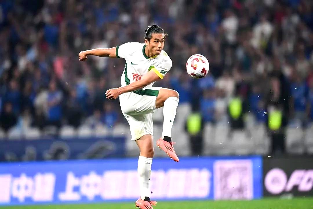 开云体育APP下载-关于瓦朗谢纳队在比赛中坚持到最后一刻，赢得关键比赛的信息