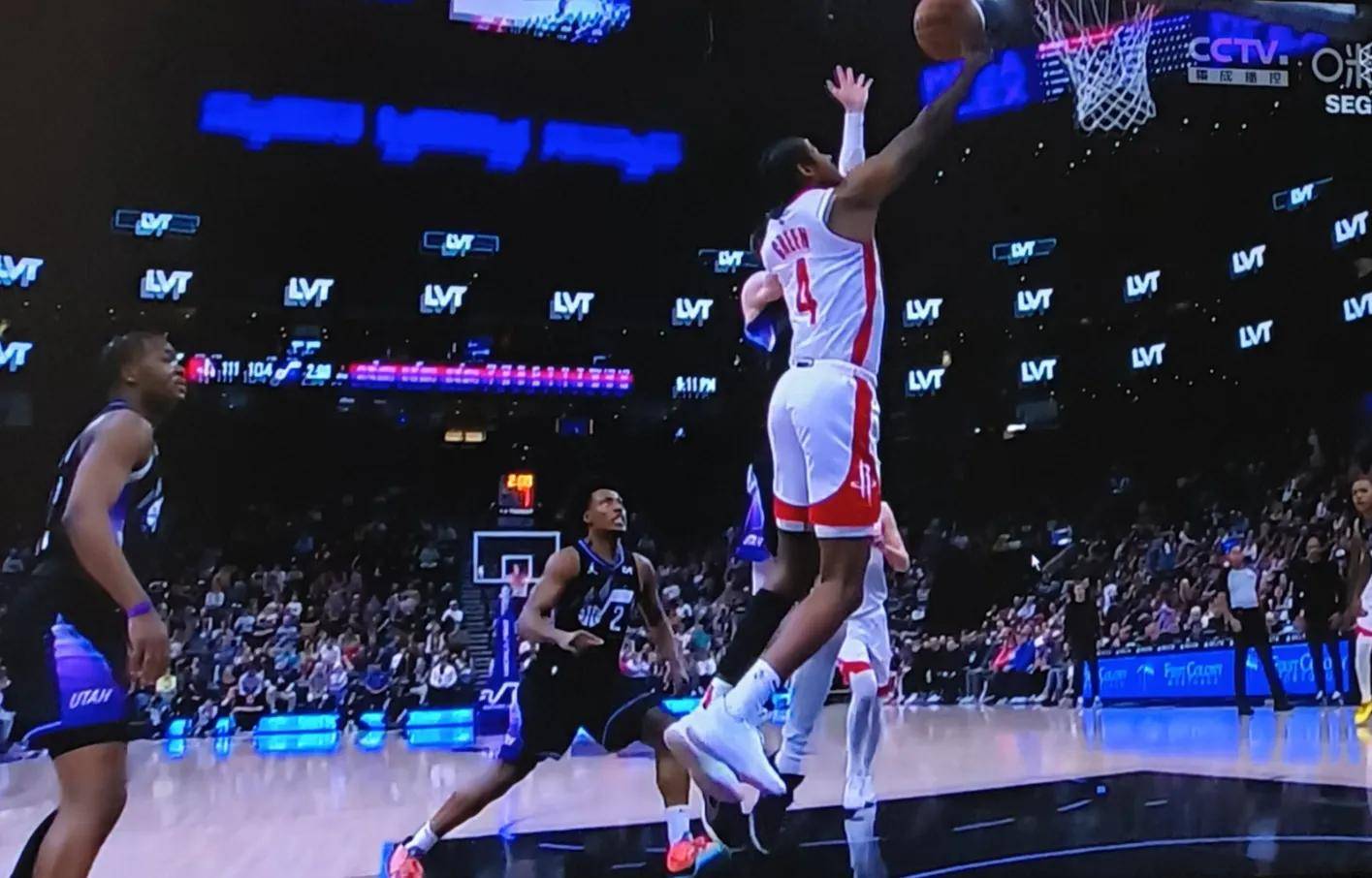 爵士客场击败魔术,继续领骑西部 爵士客场击败魔术,继续领骑西部