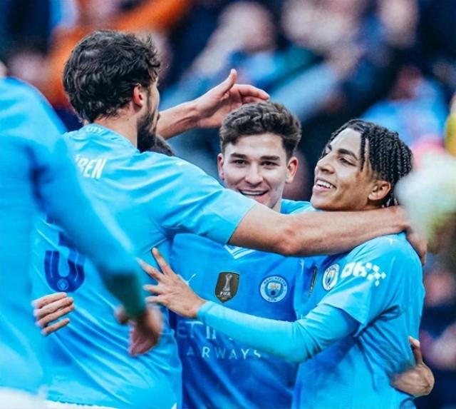 关于布莱恩顿压制轻松战胜哈德斯菲尔德的信息 关于布莱恩顿压制轻松战胜哈德斯菲尔德的信息