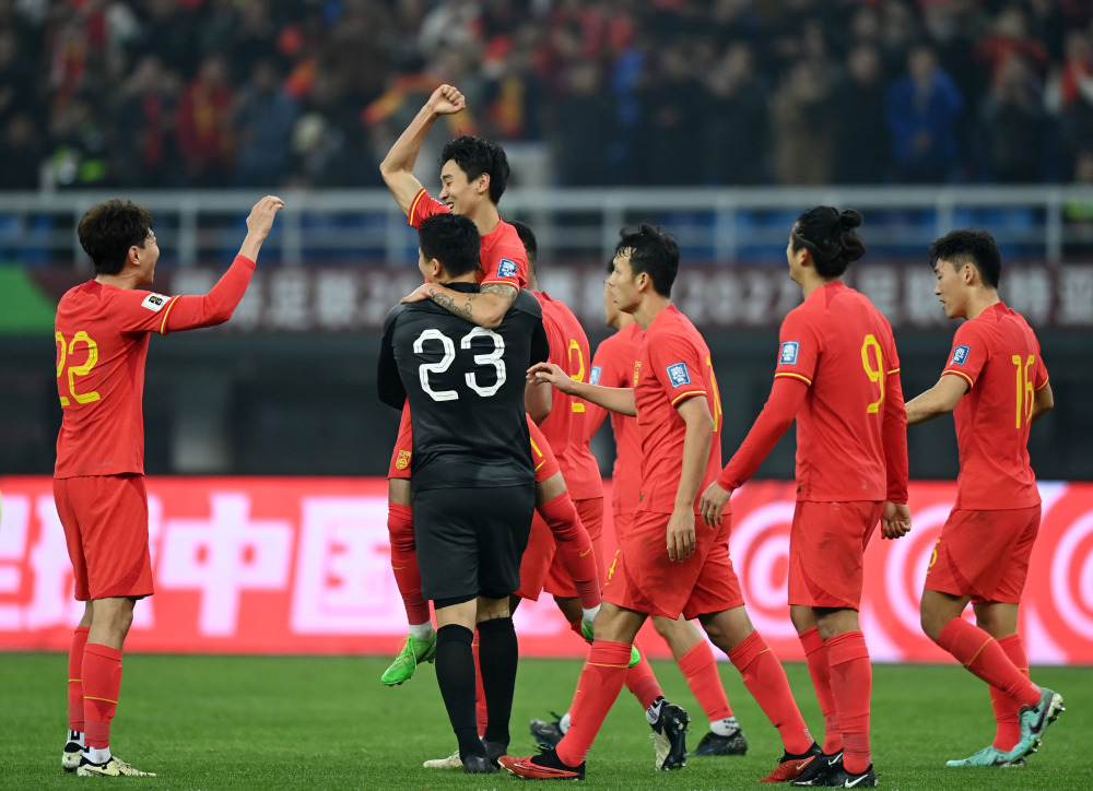 中国女性足球风云再起，赛场上展现实力