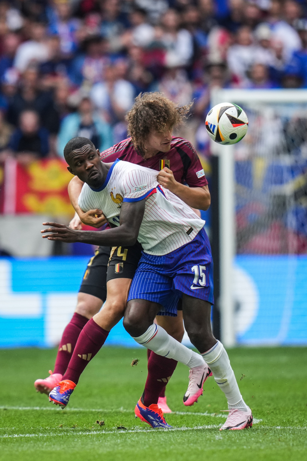 法国足球队在锦标赛上取得重要胜利的简单介绍 法国足球队在锦标赛上取得重要胜利的简单介绍