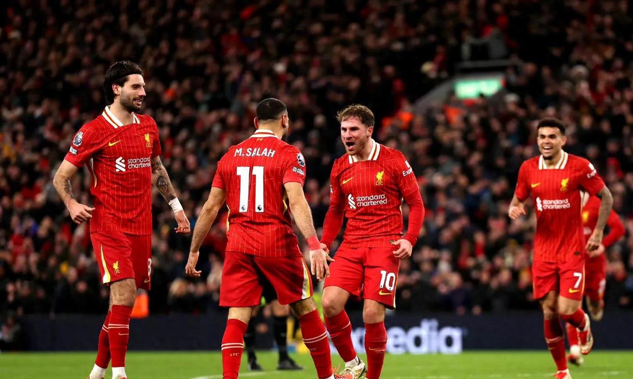 包含利物浦主场大胜恩波利，豪取胜利的词条