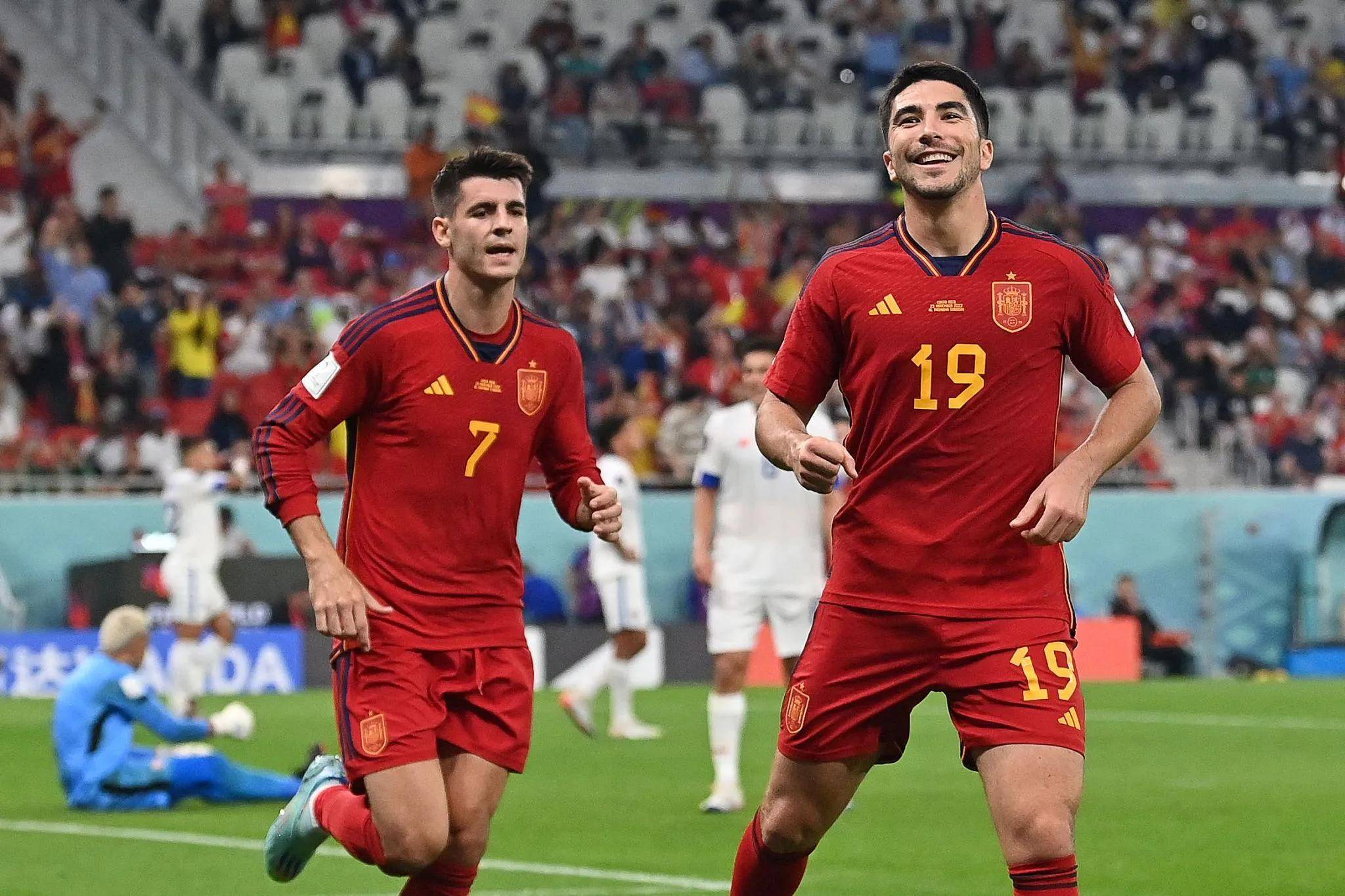 包含荷兰足球队豪取大胜,晋级前景乐观的词条 包含荷兰足球队豪取大胜,晋级前景乐观的词条