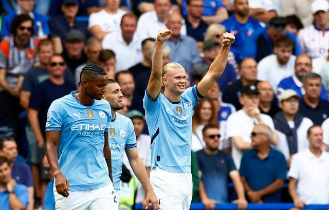 开云体育平台APP-曼城全队士气高昂，连续大胜创佳绩，蝉联榜首的简单介绍