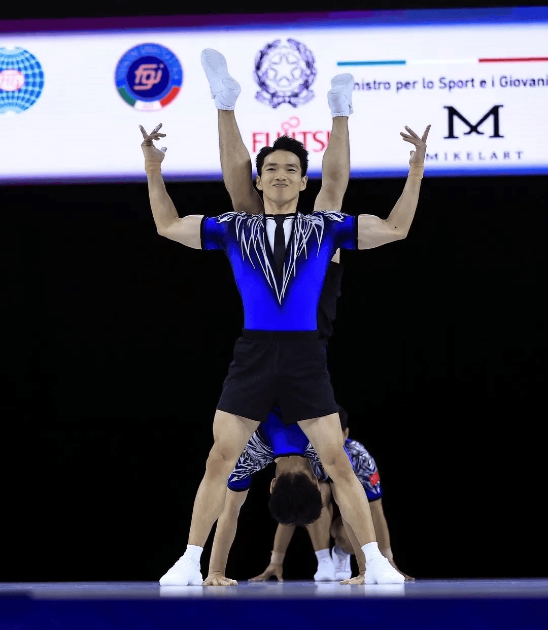 运动员表现出色，为国家荣耀而战