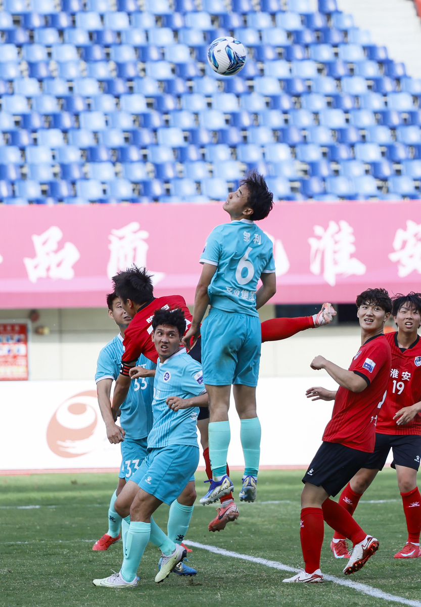 江苏队员积极训练，为联赛做好准备