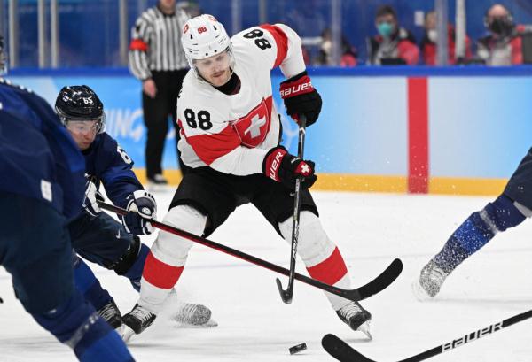 法国冰球队击败瑞士晋级四强