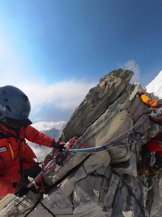 开云体育app-勇者无惧！运动员们勇攀高峰