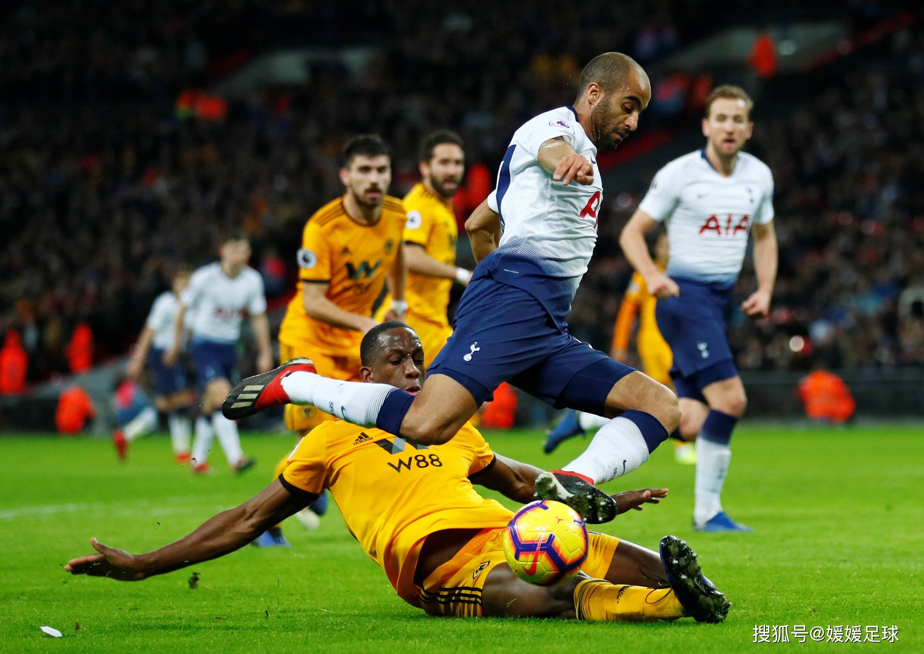 开云平台-足球比赛中的精湛技艺令人赞叹