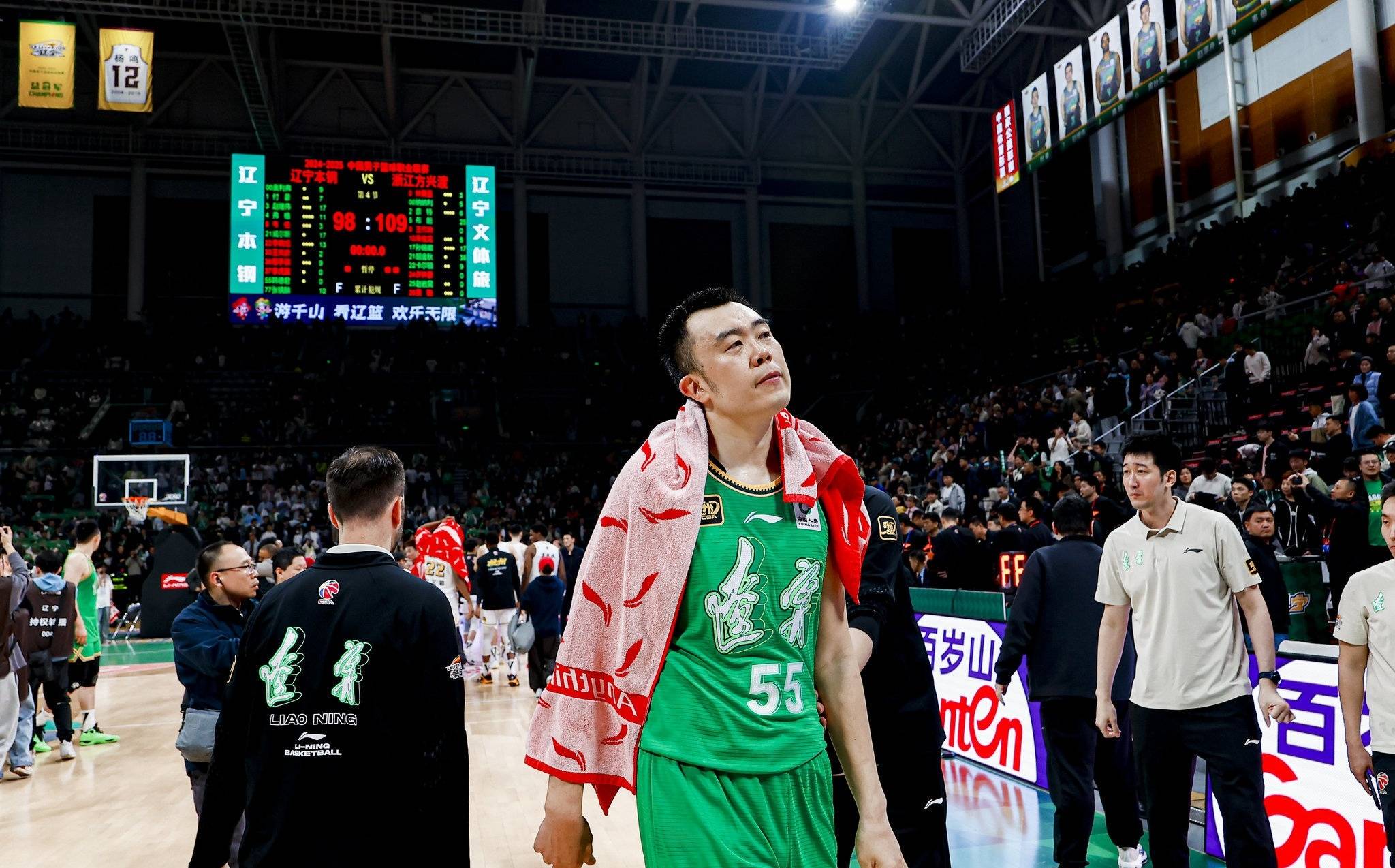 外援表现出色,为球队带来胜利 外援表现出色,为球队带来胜利