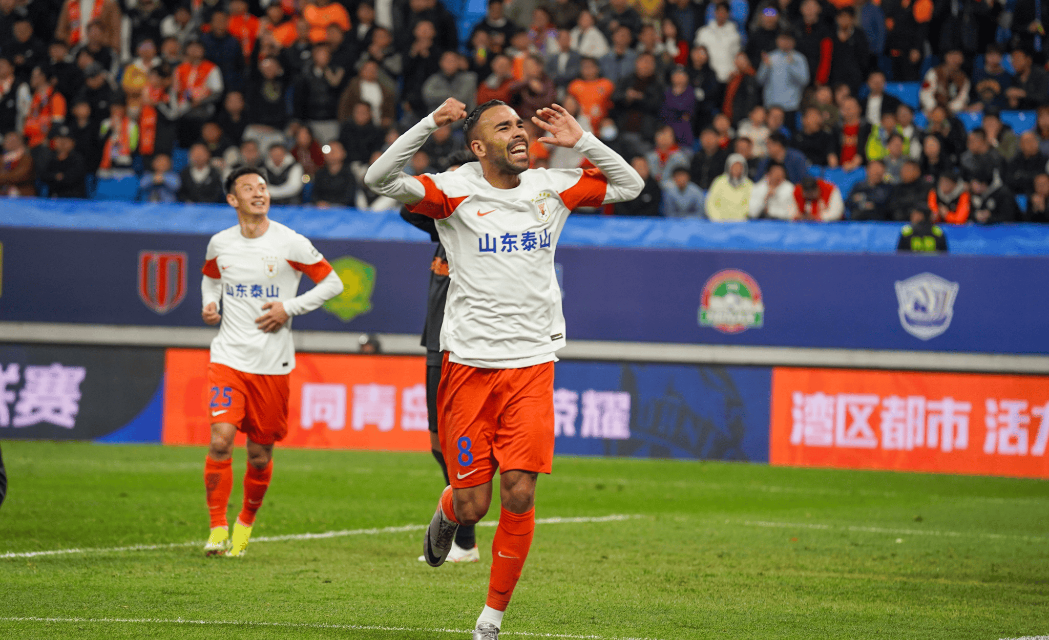 今晚奥运会：国足登顶国米，赛后采访的简单介绍