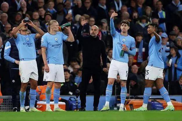 曼城遭遇曼城爆冷,欧冠局势紧张 曼城遭遇曼城爆冷,欧冠局势紧张