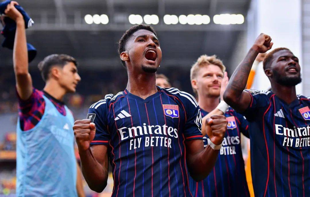 开云体育入口-巴黎FC主场高光，重新树立法甲霸主地位