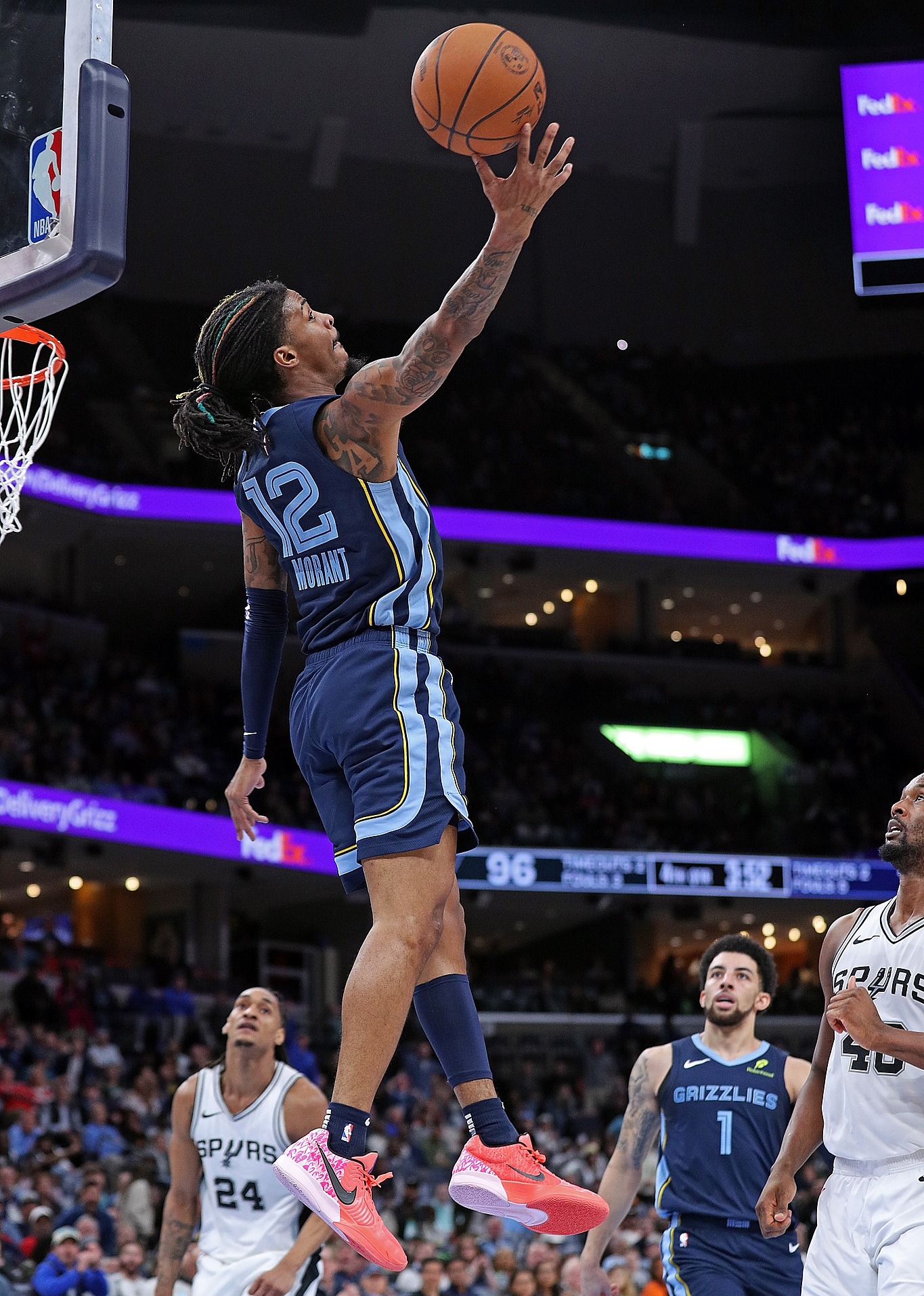 灰熊战胜马刺,逆转取得胜利的简单介绍 灰熊战胜马刺,逆转取得胜利的简单介绍