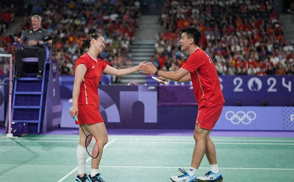 开云APP-韩国队鏖战马来西亚队，郑思维高光表现