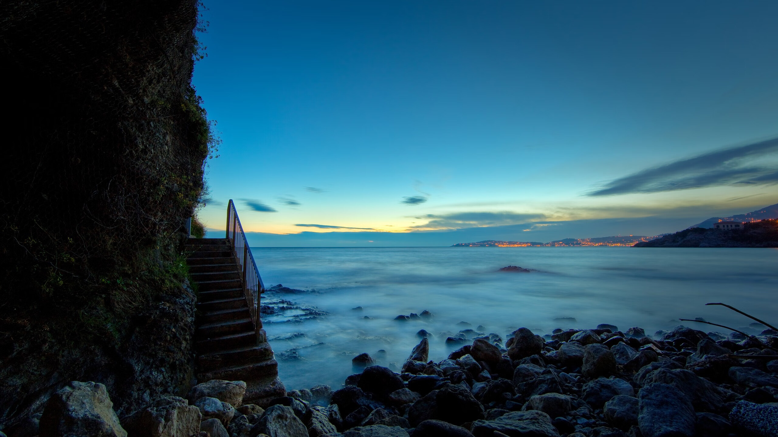 开云体育下载-迪亚斯天神下凡！压制级演出引领拜仁碾压爱尔兰铁骑