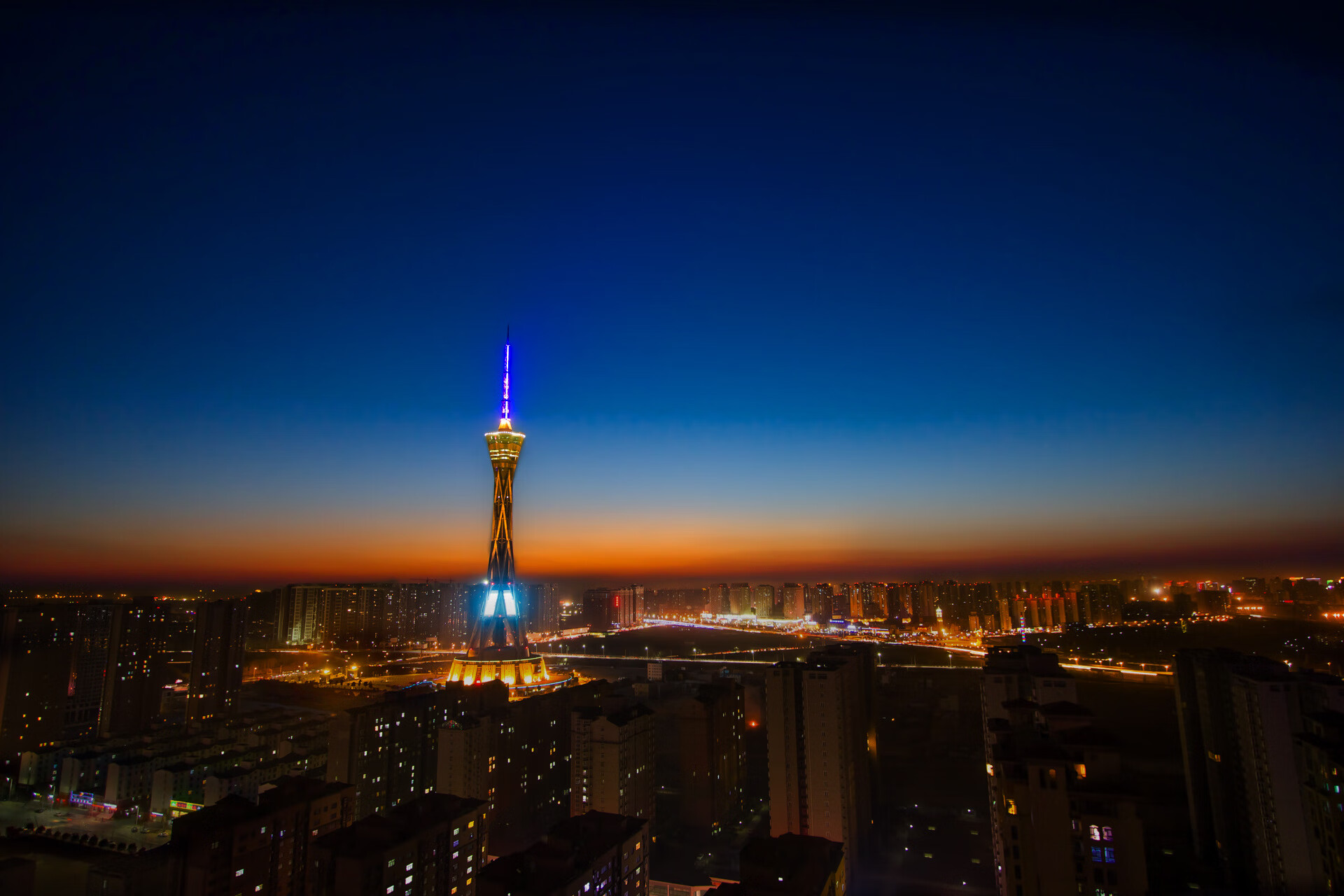 罗德里格斯拉满之夜,当街道成为舞台,凡人成为传说