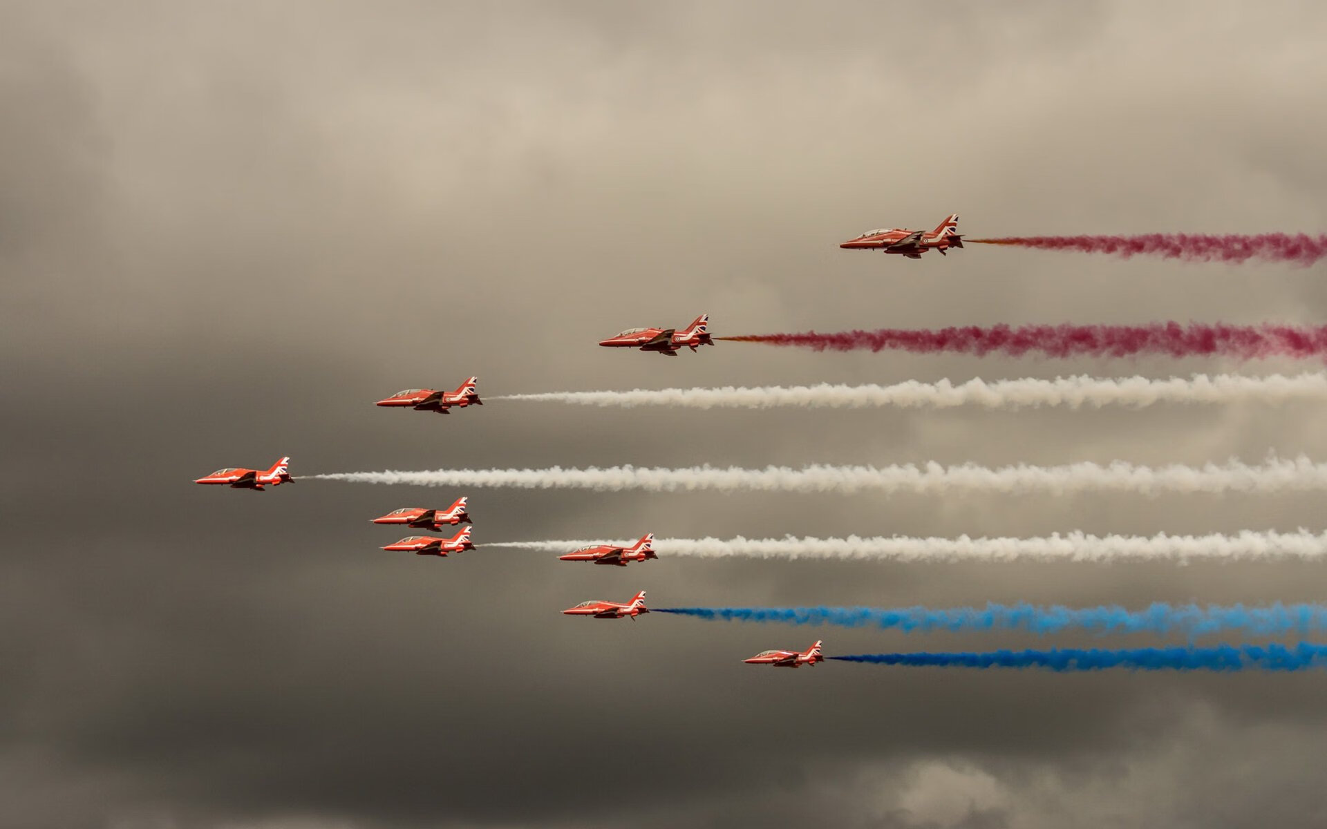 巨人的舞台,恩比德存在感拉满,勇士以体系强压火箭成长阵痛