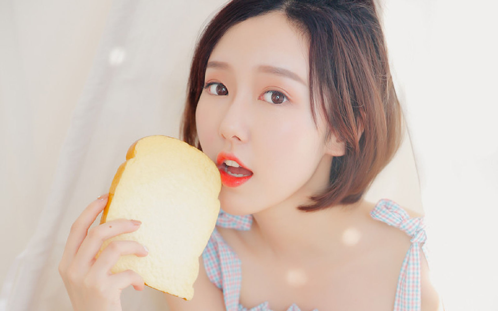 西甲国家德比之夜,班凯罗的里程碑,照亮足球史诗