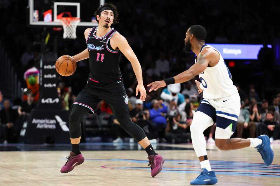 爱德华兹爆发，热火争冠战胜出北京队