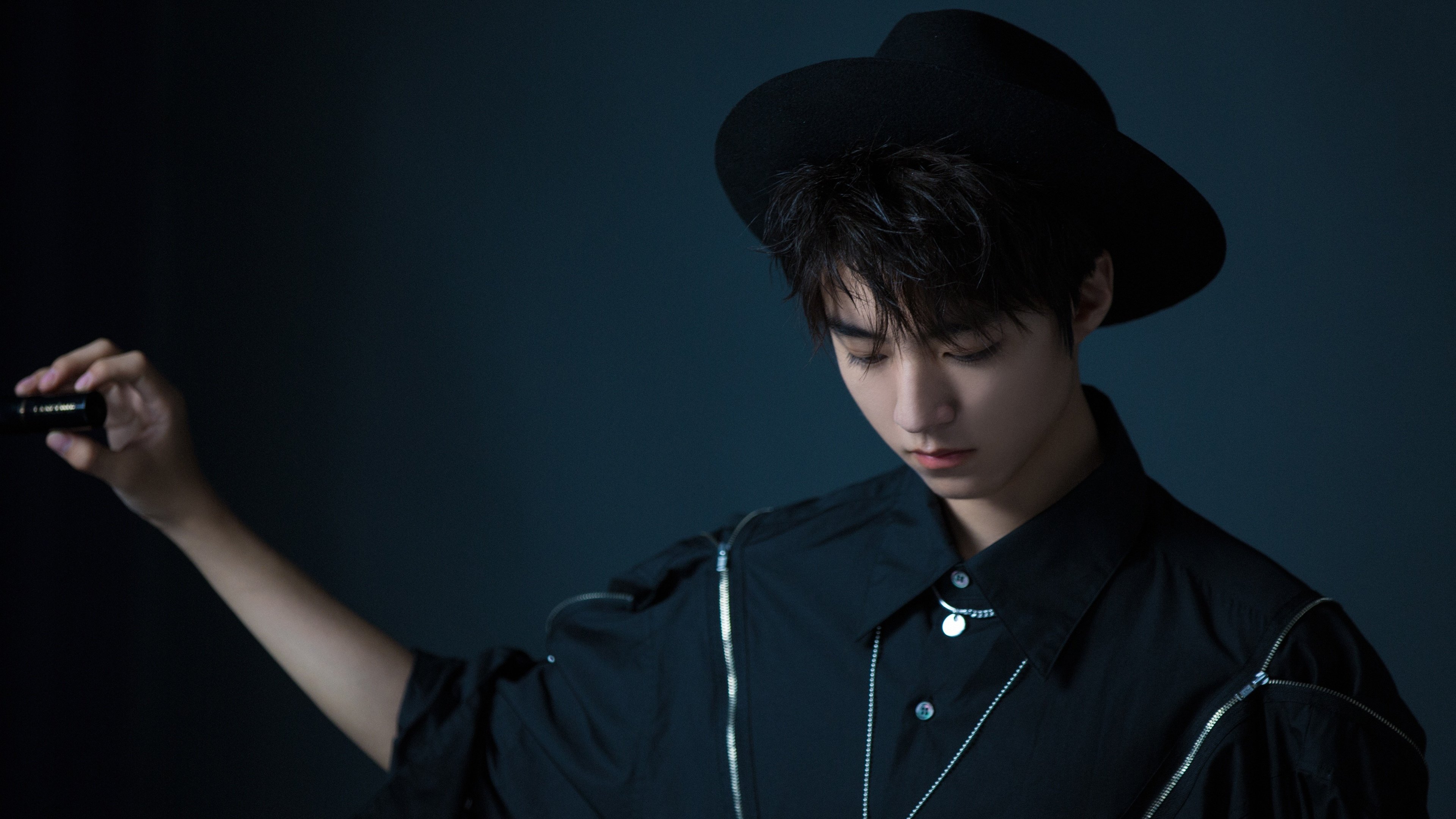 东方三月，引擎与绿茵的交响